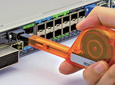 foto noticia Sistema de limpieza one-click para conectores MPO / MTP